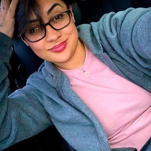 Meet your Posher, Breanna